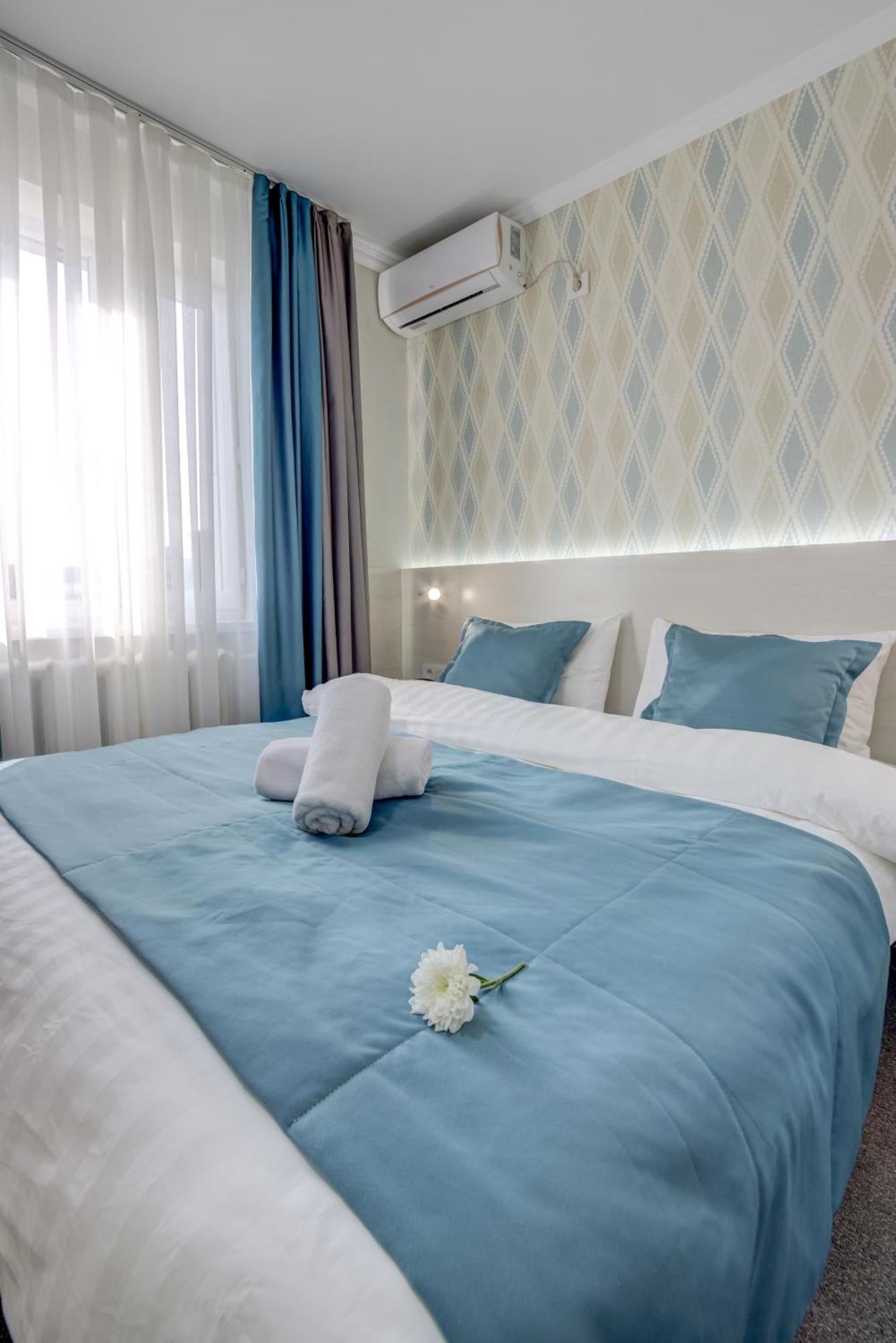 Viva Hotel Bishkek Exterior photo